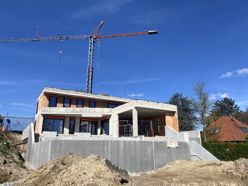 Construction d'une maison contemporaine grande terrasse et une piscine extérieur a BLAESHEIM dans le Bas-Rhin