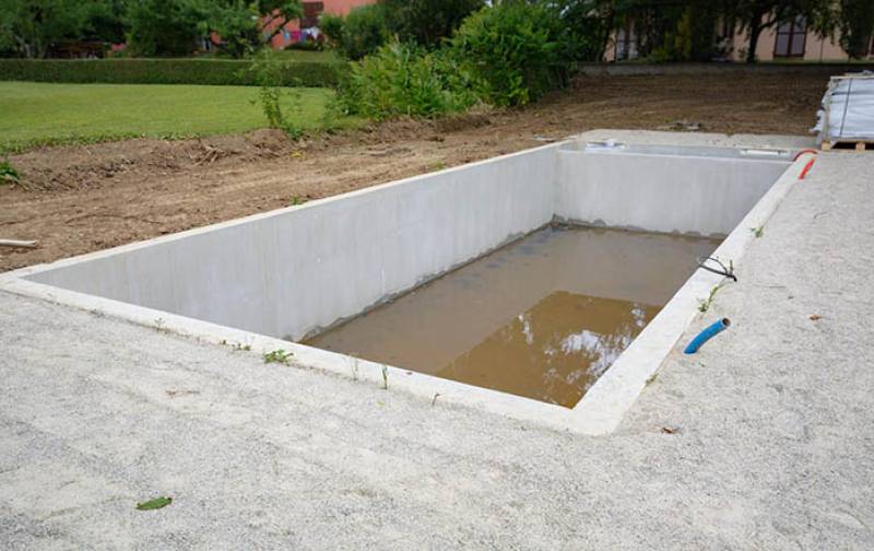 Réalisation d'une piscine sur-mesure par des piscinistes expérimentés à Strasbourg